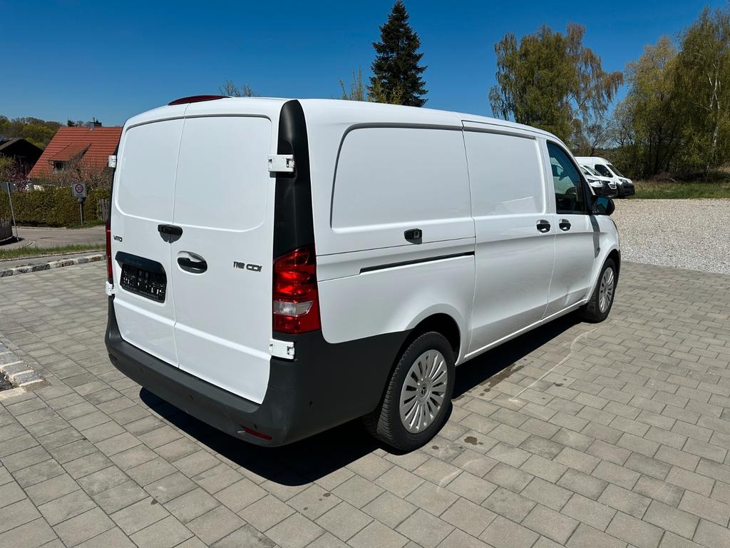 Mercedes-Benz Vito 2025 г. Белый, пробег 48400 км
