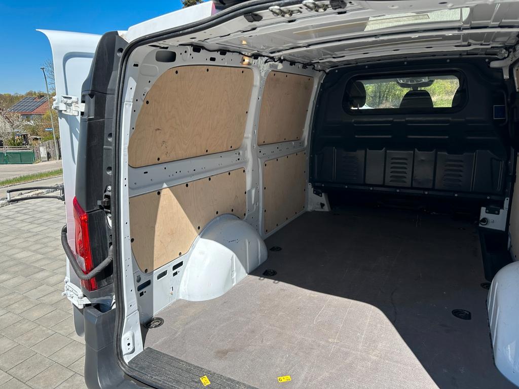Mercedes-Benz Vito 2025 г. Белый, пробег 48400 км