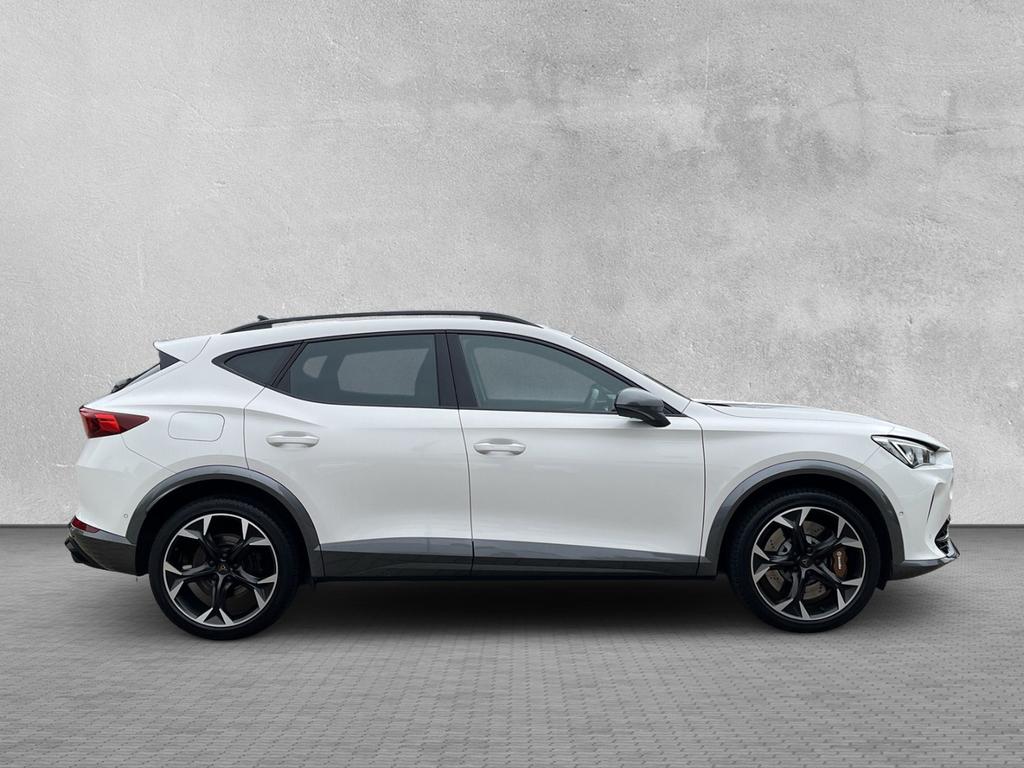 Cupra Formentor 2022 г. Белый, пробег 57524 км
