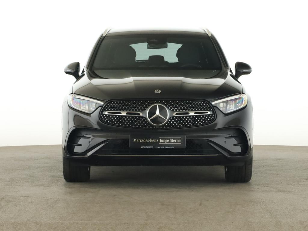Mercedes-Benz GLC 300 2023 г. Серый, пробег 40180 км