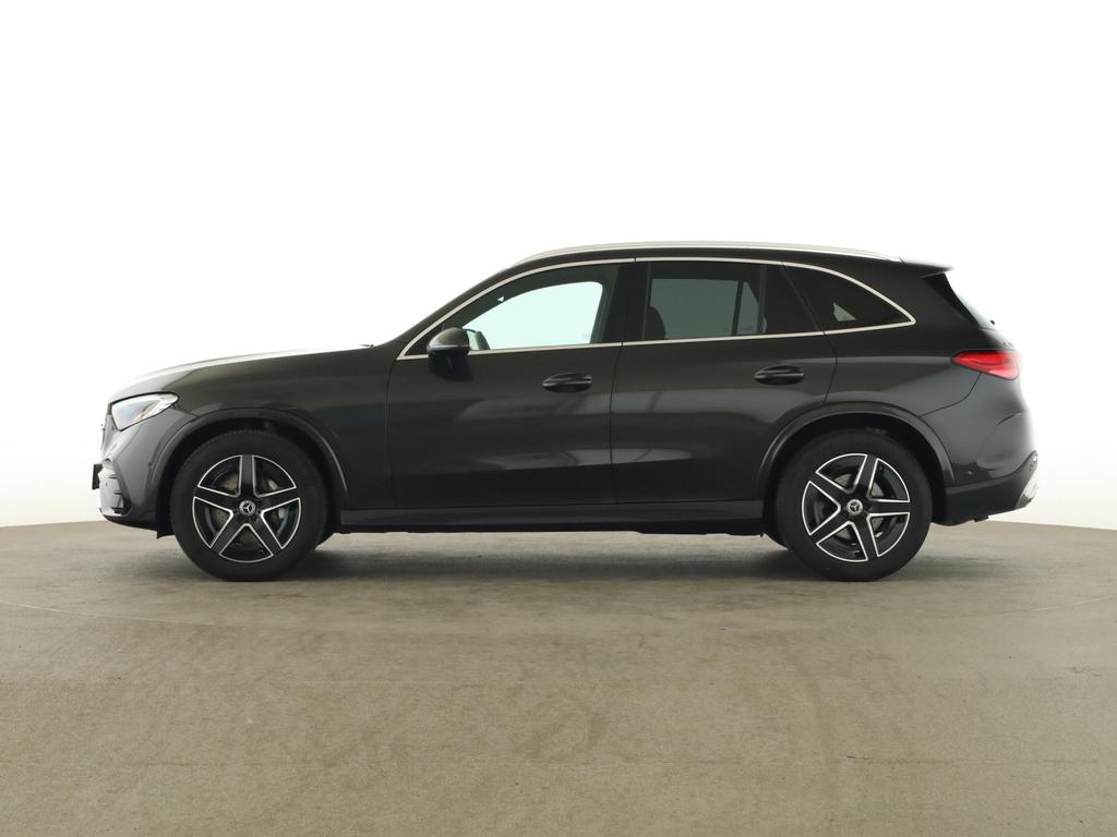 Mercedes-Benz GLC 300 2023 г. Серый, пробег 40180 км