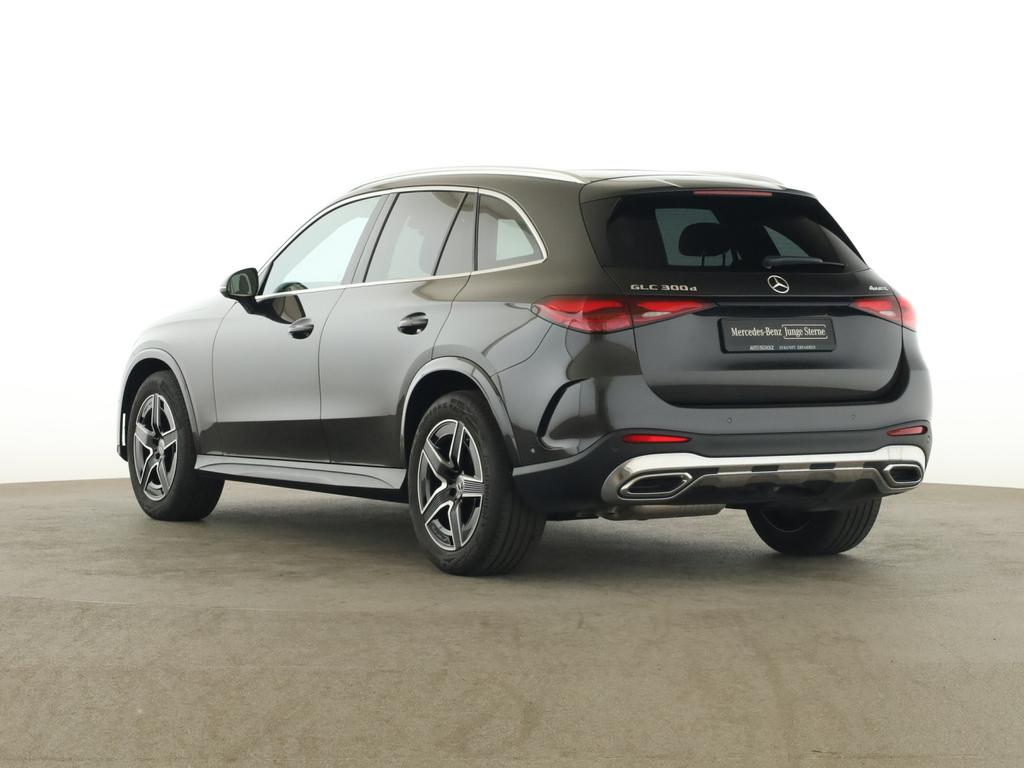Mercedes-Benz GLC 300 2023 г. Серый, пробег 40180 км