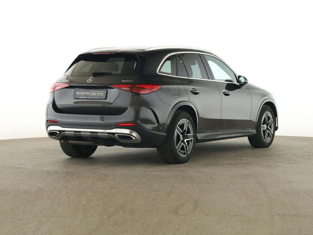 Mercedes-Benz GLC 300 2023 г. Серый, пробег 40180 км