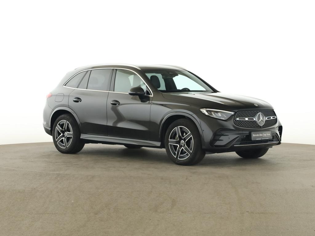 Mercedes-Benz GLC 300 2023 г. Серый, пробег 40180 км