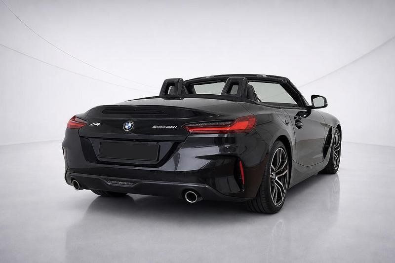 BMW Z4 2023 г. Чёрный, пробег 44400 км