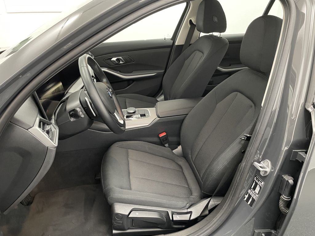 BMW 318 2023 г. Серый, пробег 49500 км
