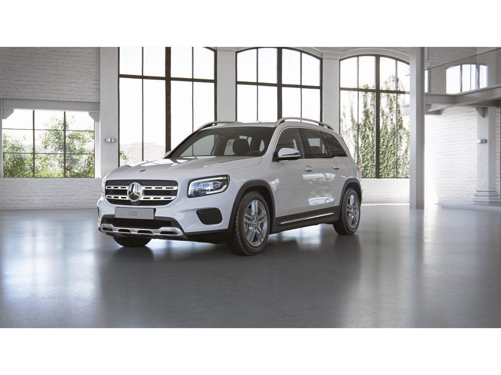 Mercedes-Benz GLB 200 2022 г. Белый, пробег 29293 км