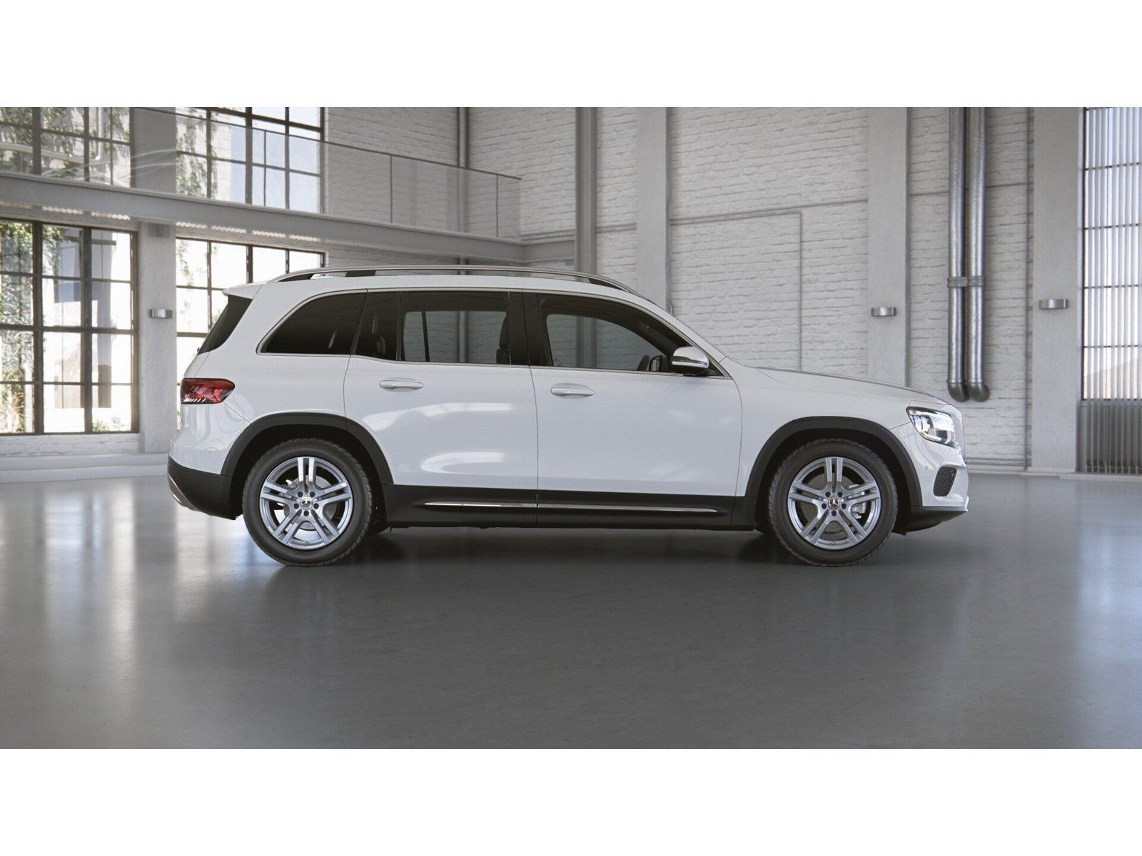 Mercedes-Benz GLB 200 2022 г. Белый, пробег 29293 км