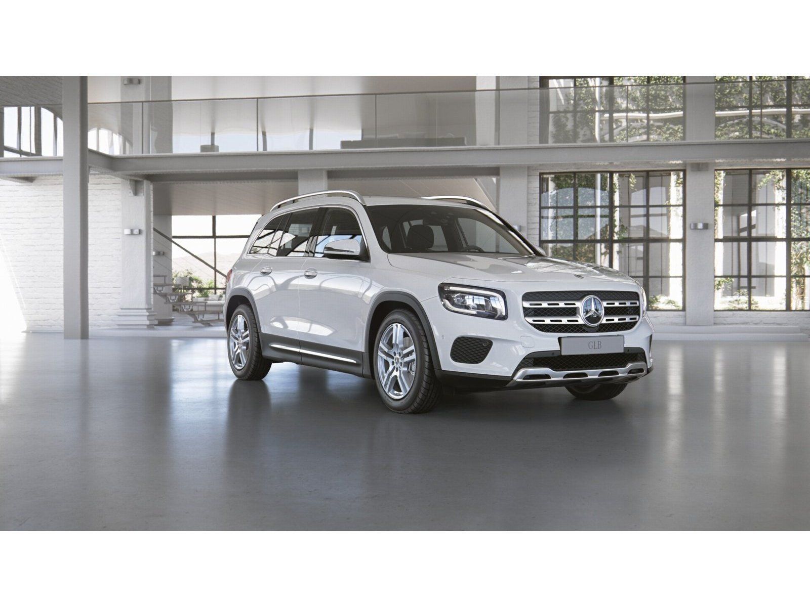 Mercedes-Benz GLB 200 2022 г. Белый, пробег 29293 км