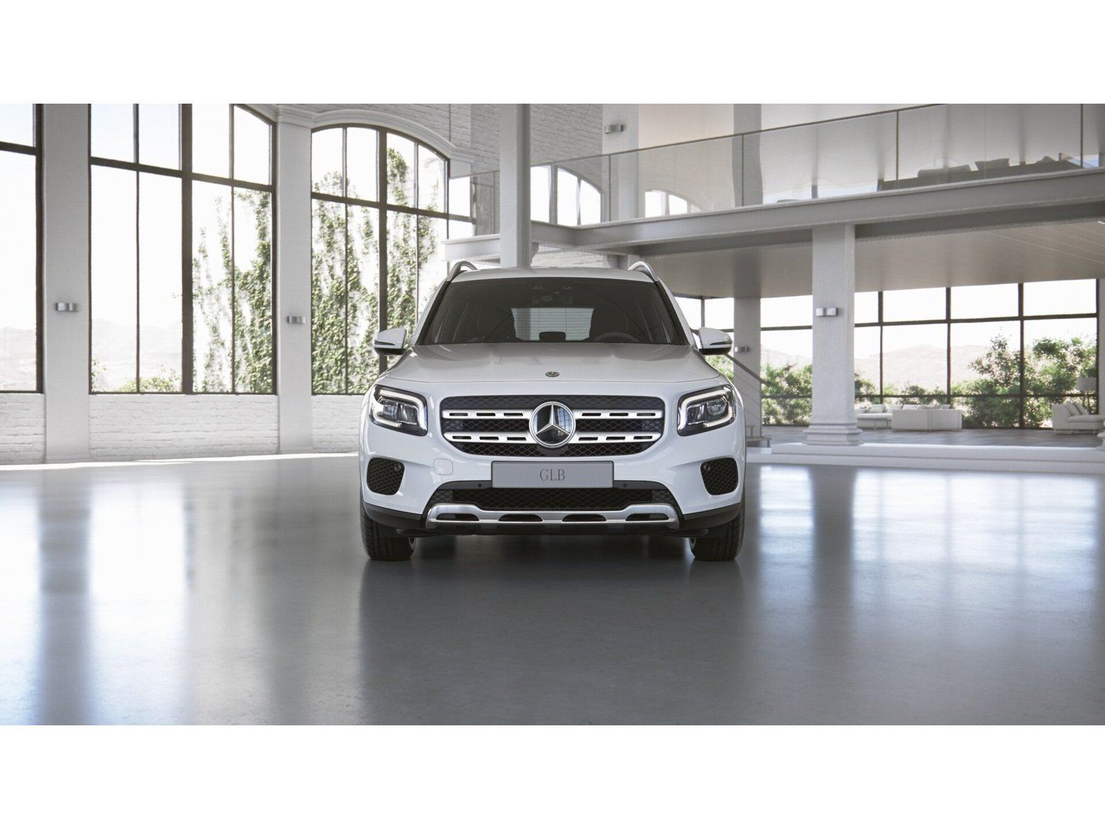 Mercedes-Benz GLB 200 2022 г. Белый, пробег 29293 км