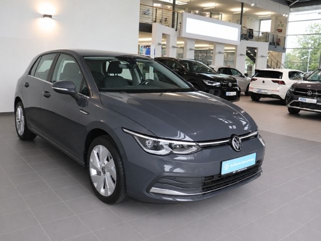 Volkswagen Golf 2023 г. Серый, пробег 39034 км