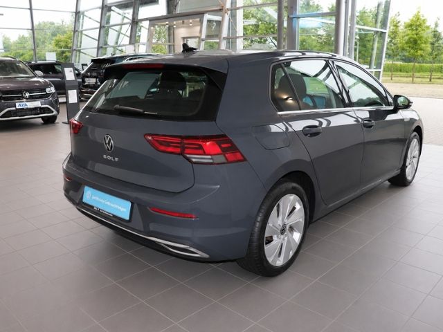 Volkswagen Golf 2023 г. Серый, пробег 39034 км