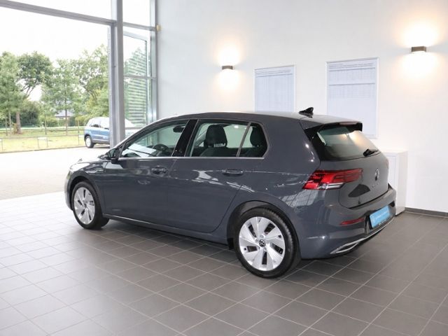 Volkswagen Golf 2023 г. Серый, пробег 39034 км