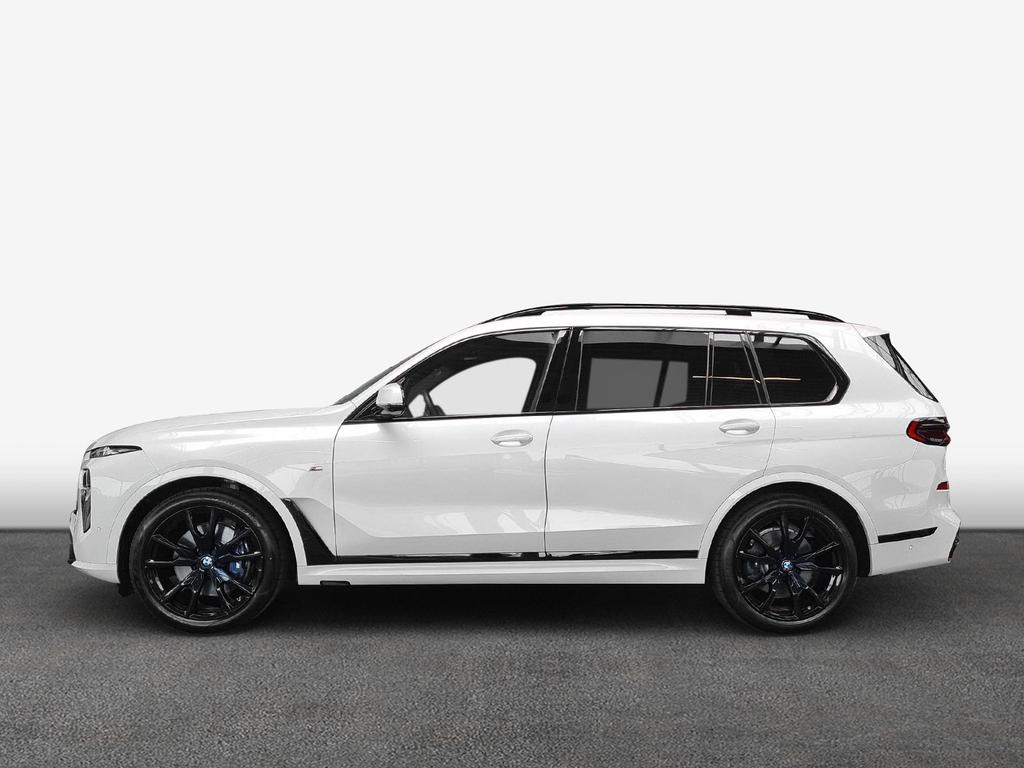 BMW X7 2023 г. Белый, пробег 58400 км