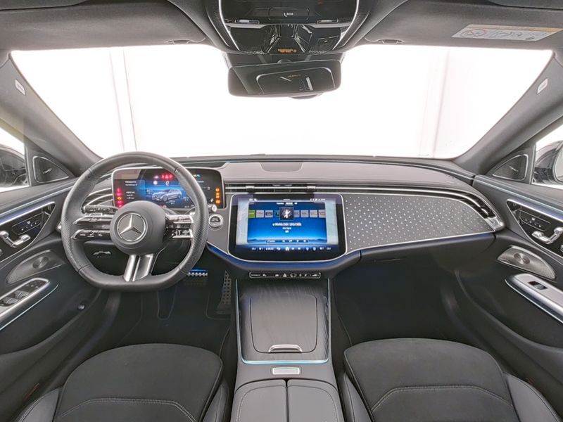 Mercedes-Benz E 450 2025 г. Серебристый, пробег 16233 км