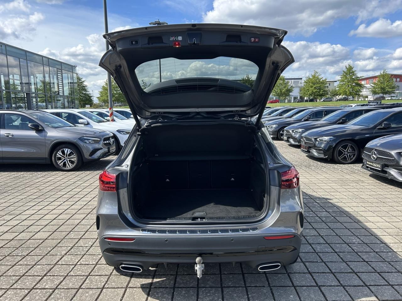 Mercedes-Benz GLA 200 2025 г. Серый, пробег 13100 км