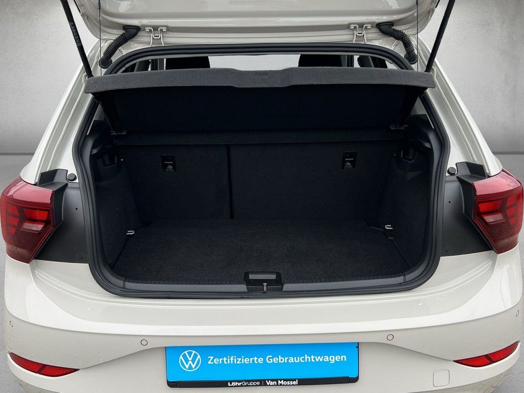 Volkswagen Polo 2023 г. Серый, пробег 49439 км
