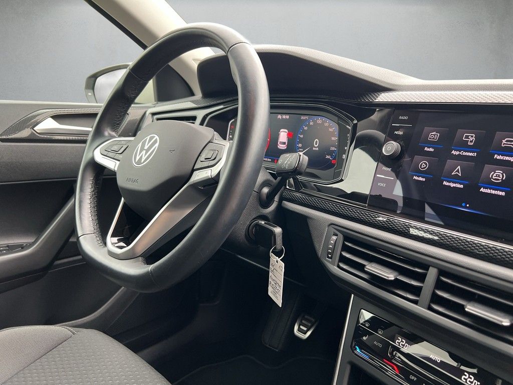 Volkswagen Polo 2023 г. Серый, пробег 49439 км