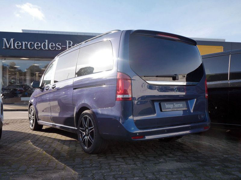 Mercedes-Benz V 220 2024 г. Синий, пробег 58428 км