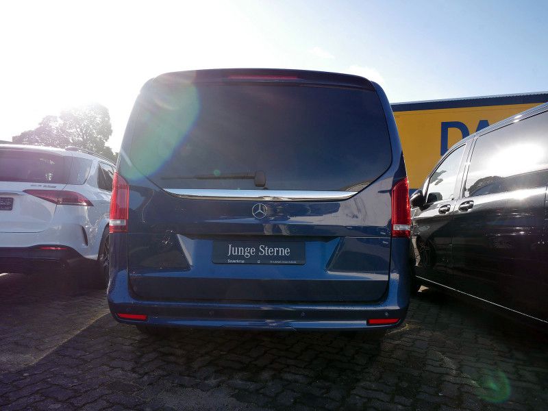 Mercedes-Benz V 220 2024 г. Синий, пробег 58428 км