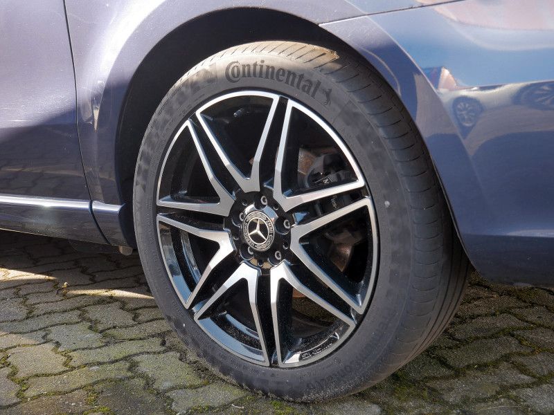 Mercedes-Benz V 220 2024 г. Синий, пробег 58428 км