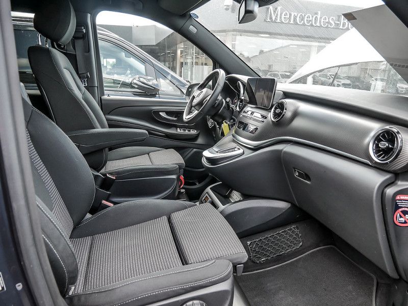Mercedes-Benz V 220 2024 г. Синий, пробег 58428 км