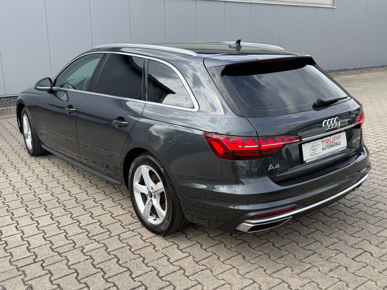 Audi A4 2023 г. Серый, пробег 54859 км