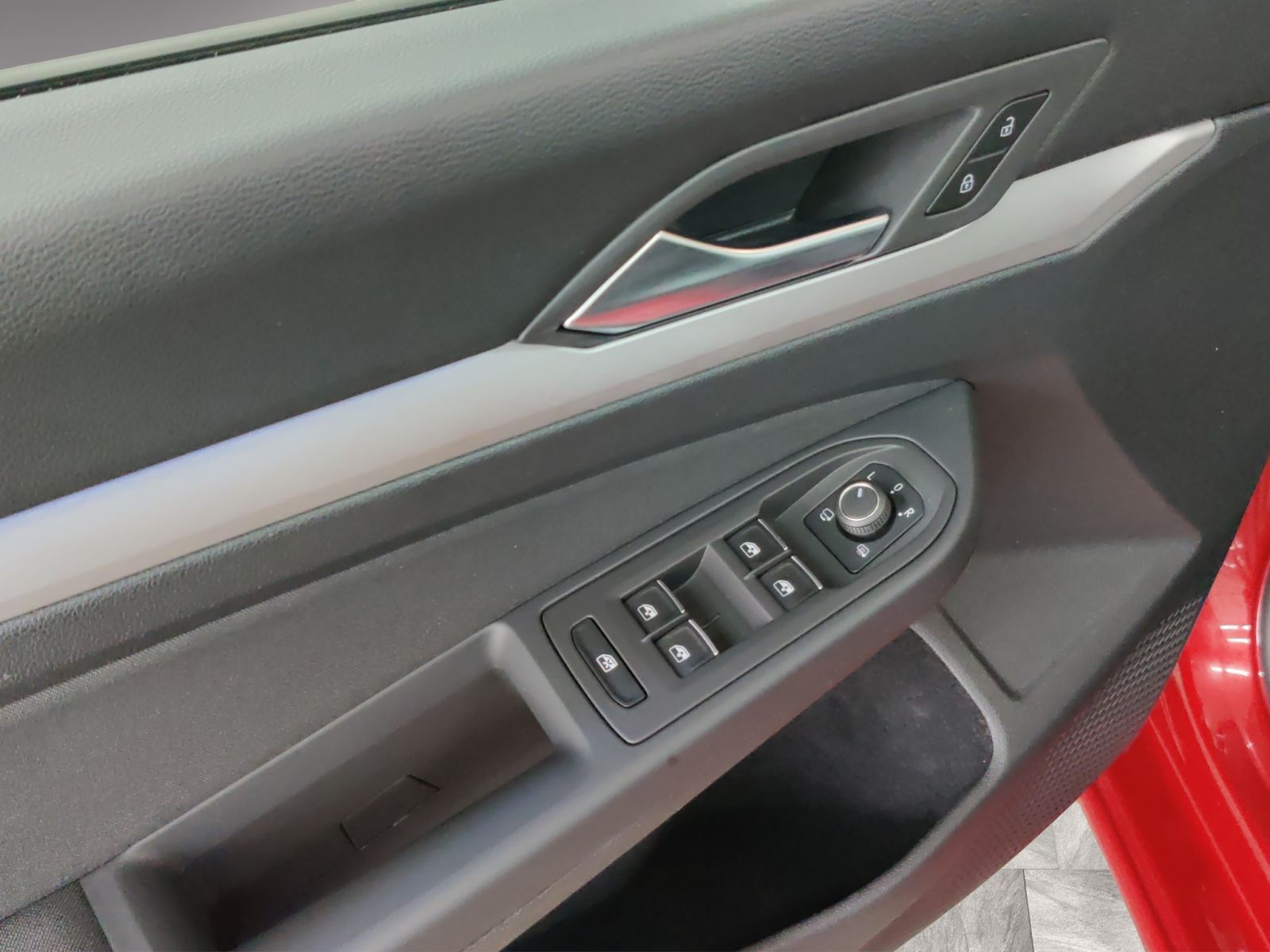Volkswagen Golf 2022 г. Красный, пробег 57790 км
