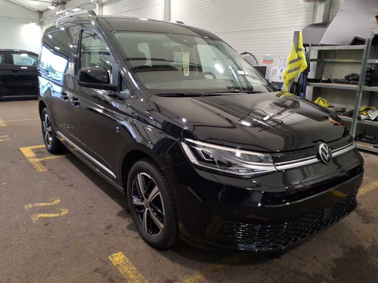 Volkswagen Caddy 2025 г. Чёрный, пробег 27500 км