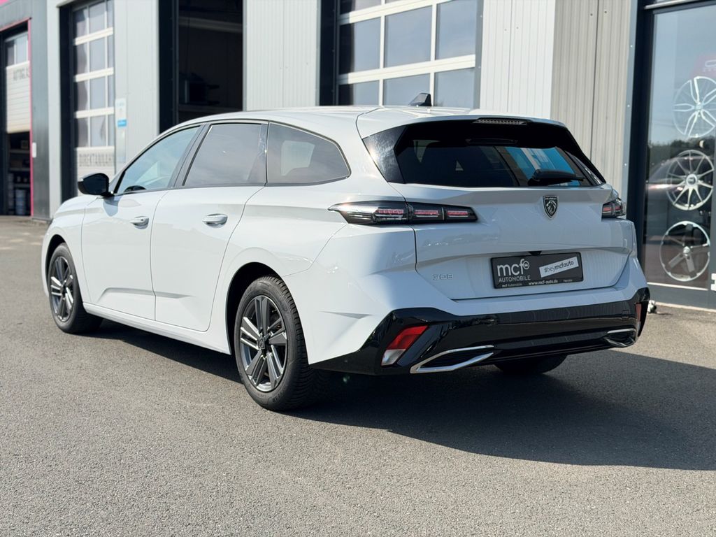 Peugeot 308 2024 г. Белый, пробег 31159 км