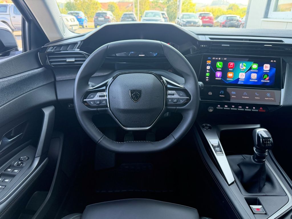 Peugeot 308 2024 г. Белый, пробег 31159 км