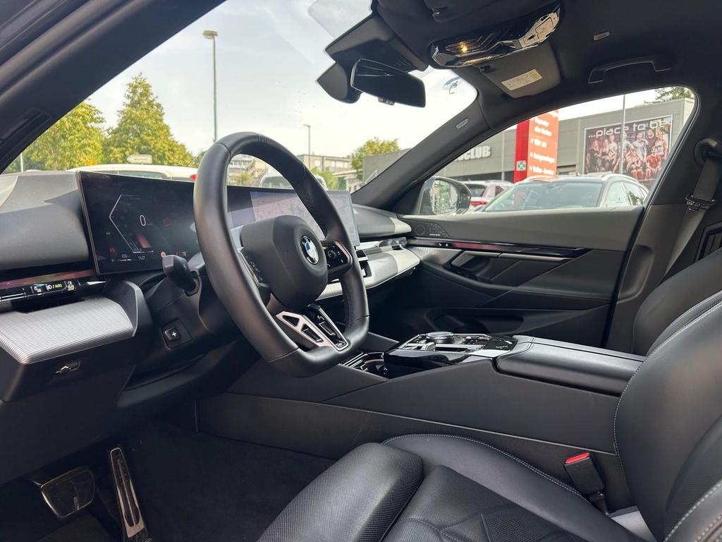 BMW 520 2025 г. Серый, пробег 44100 км