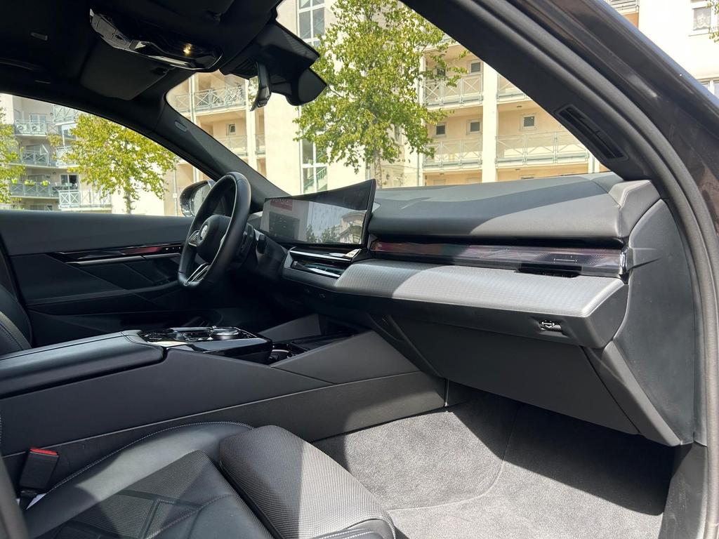 BMW 520 2025 г. Серый, пробег 44100 км