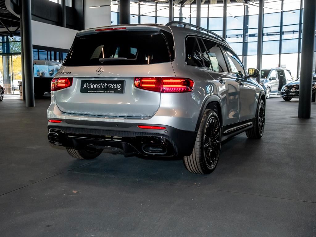 Mercedes-Benz GLB 200 2026 г. Серебристый, пробег 9000 км