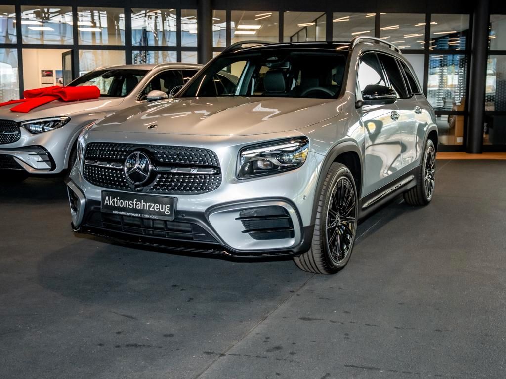 Mercedes-Benz GLB 200 2026 г. Серебристый, пробег 9000 км