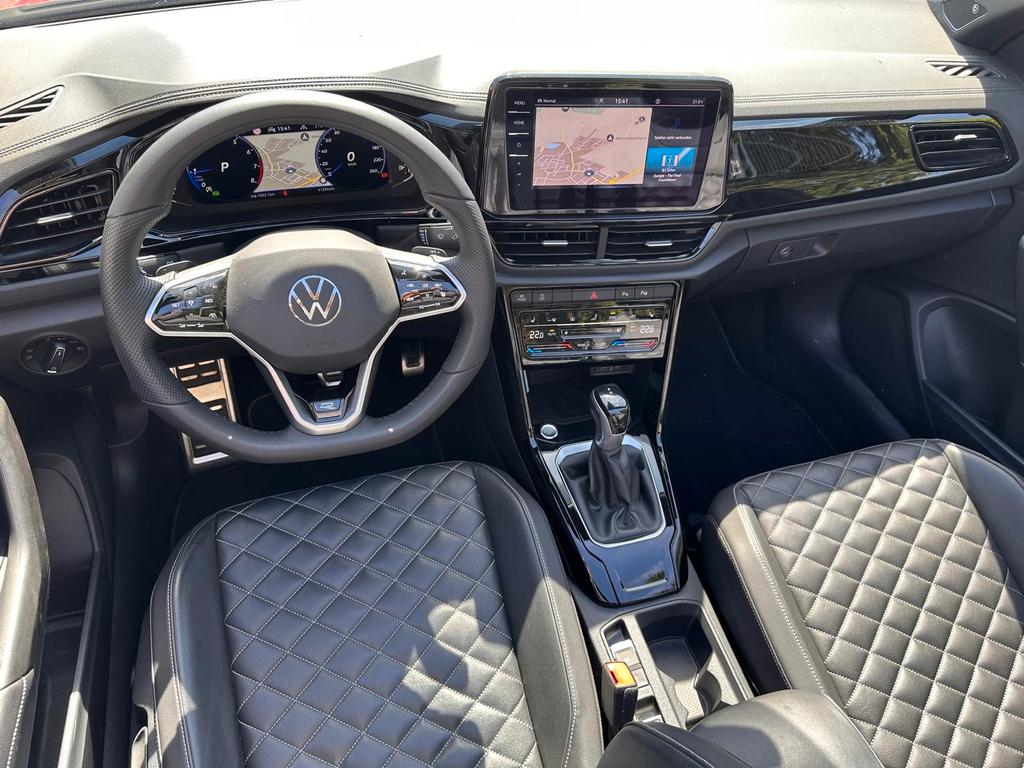 Volkswagen T-Roc 2022 г. Красный, пробег 42000 км