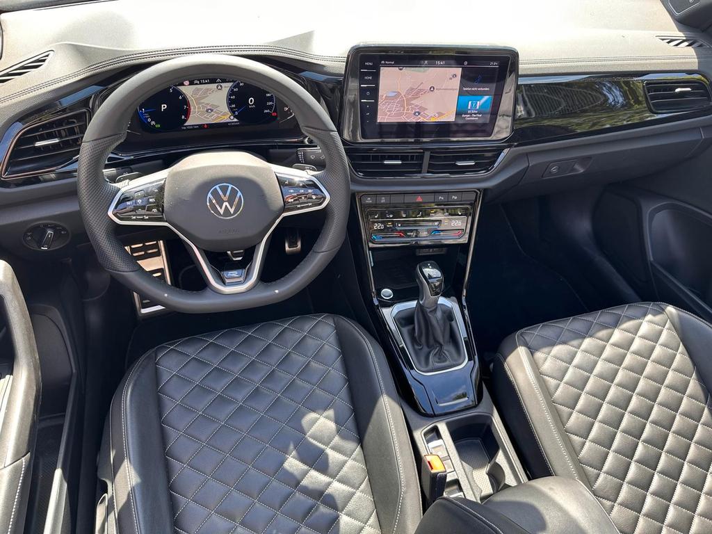 Volkswagen T-Roc 2022 г. Красный, пробег 42000 км