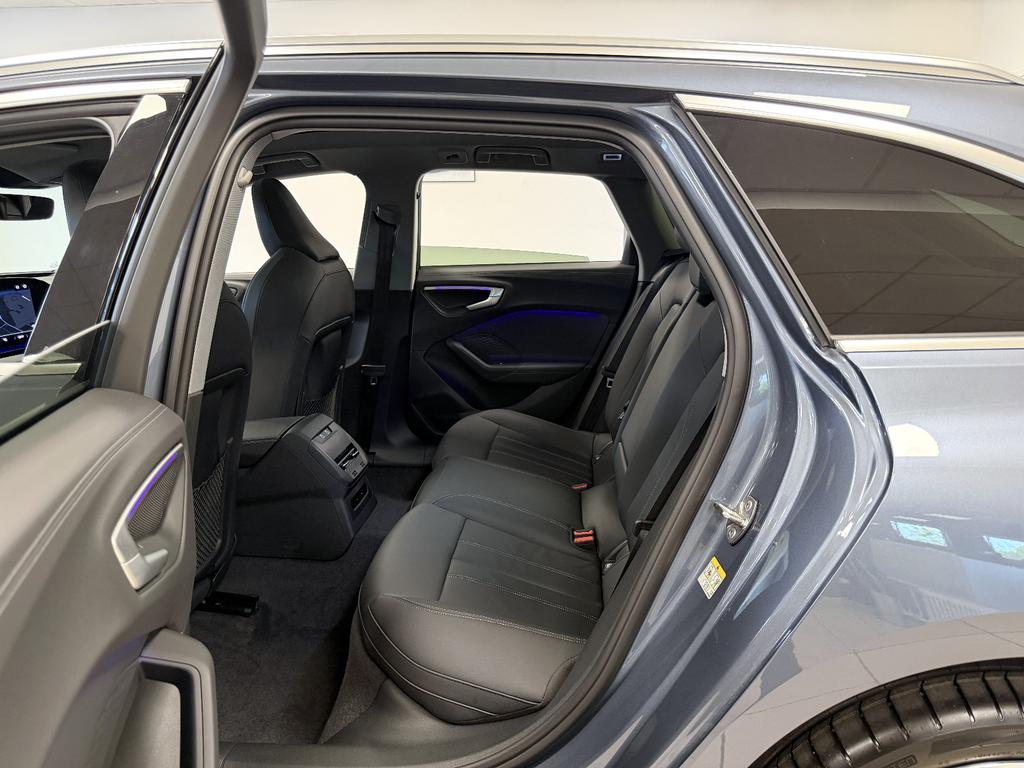 Audi A5 2025 г. Синий, пробег 14300 км