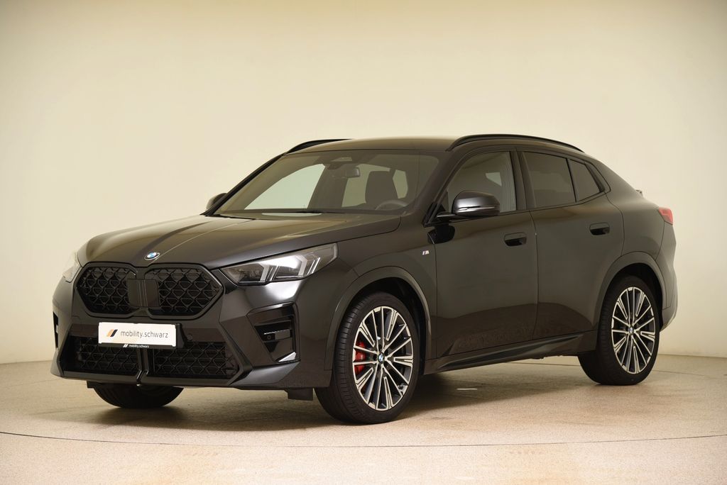 BMW X2 2025 г. Чёрный, пробег 36500 км