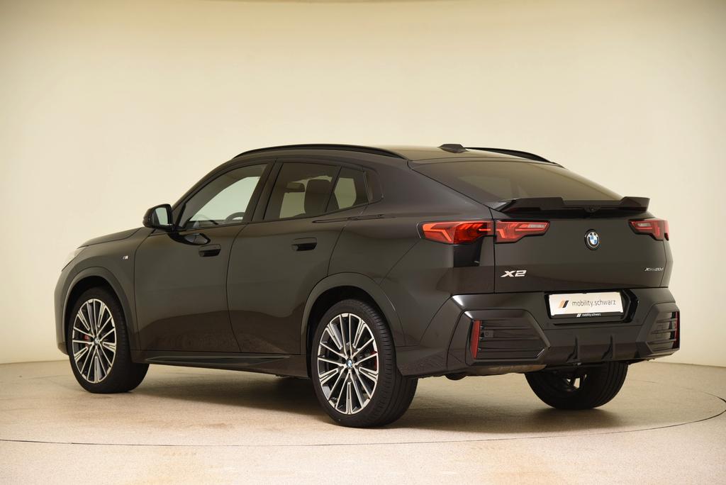 BMW X2 2025 г. Чёрный, пробег 36500 км