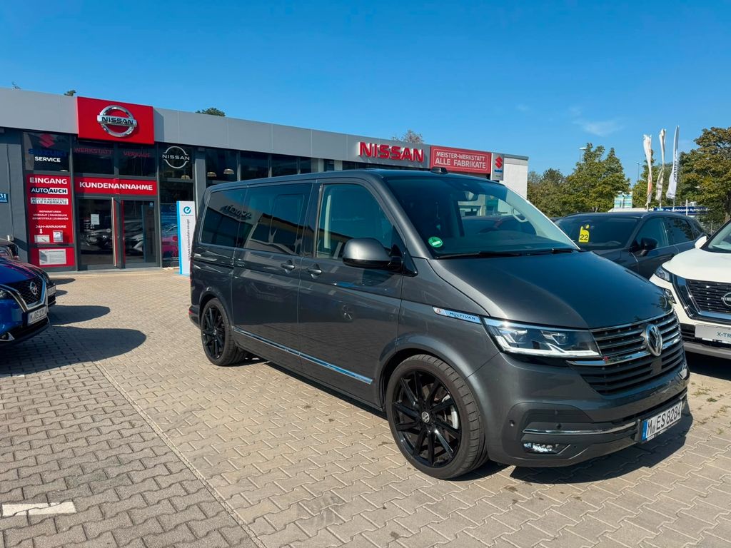 Volkswagen T6 MULTIVAN 2022 г. Серый, пробег 43700 км