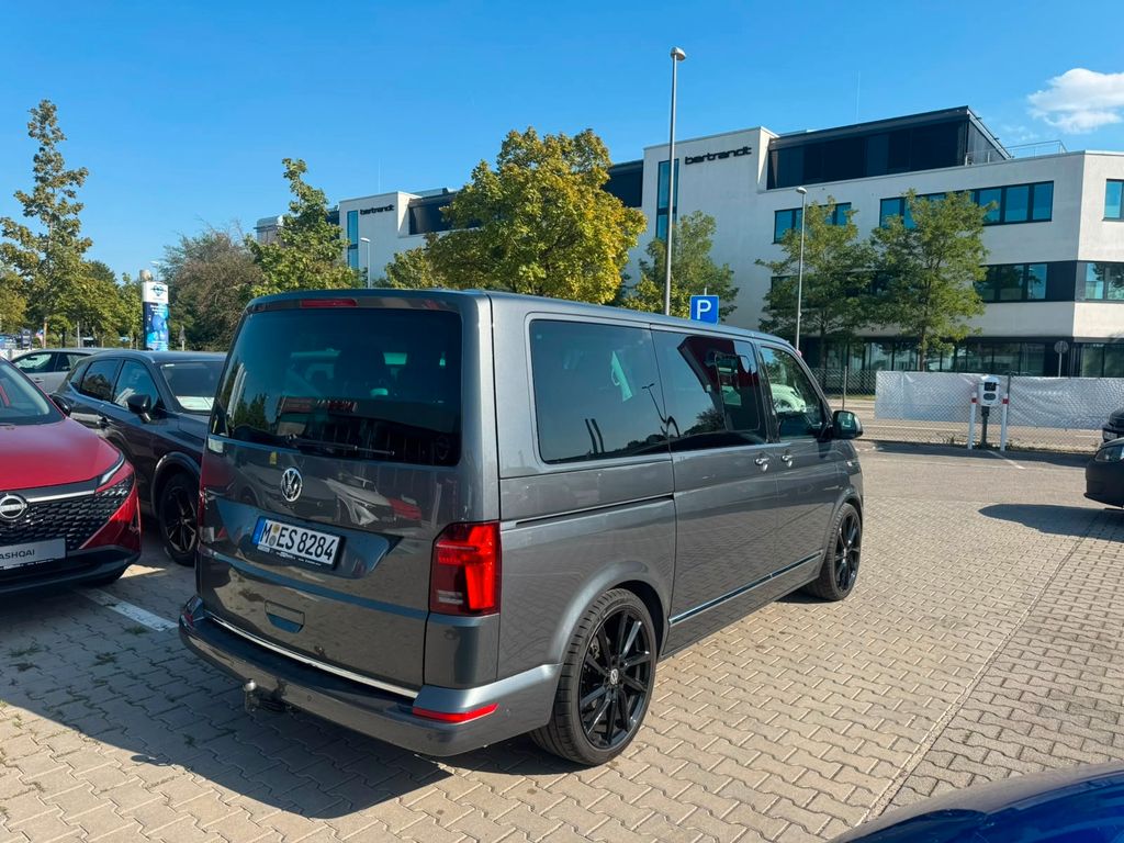 Volkswagen T6 MULTIVAN 2022 г. Серый, пробег 43700 км