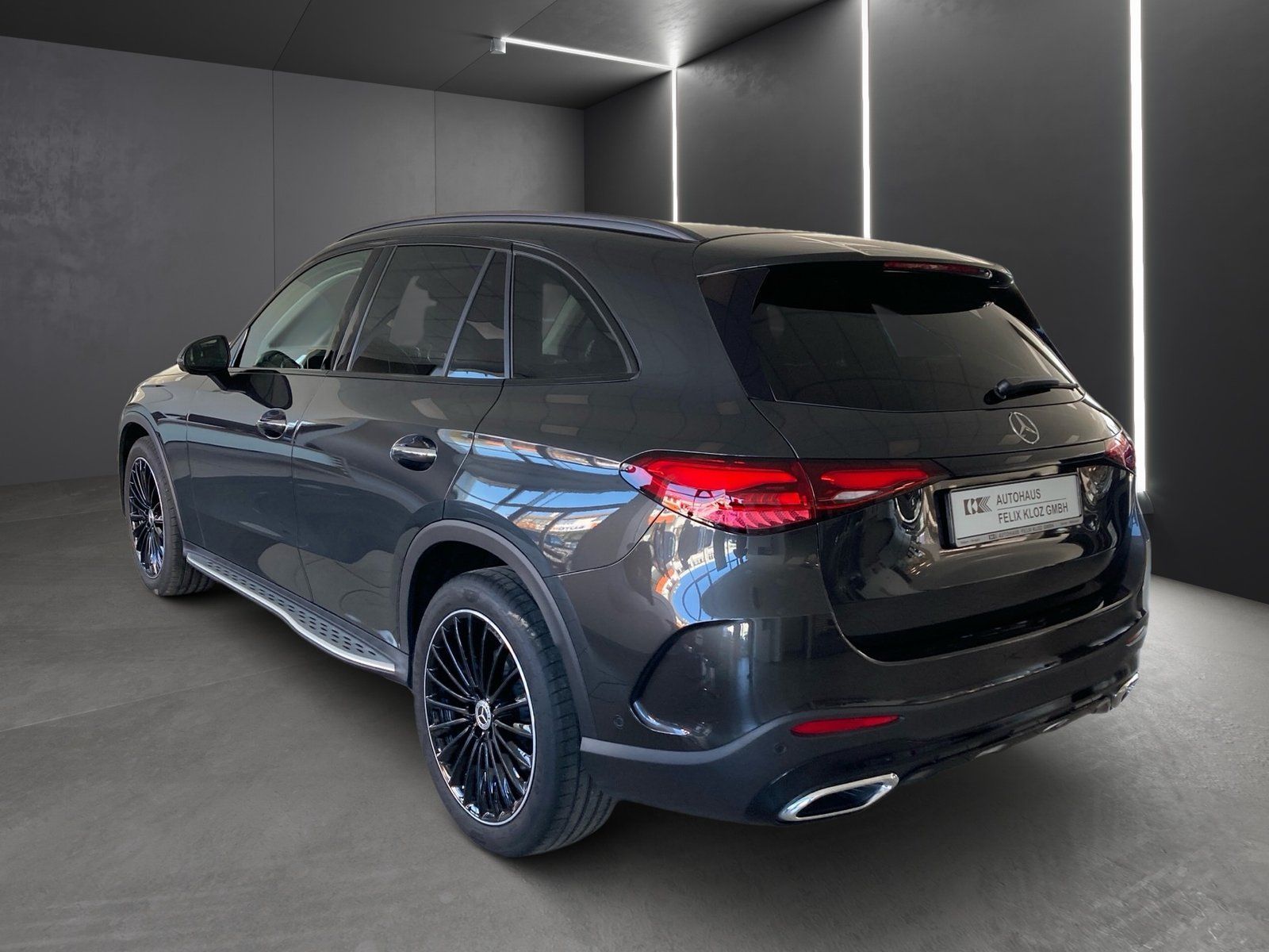 Mercedes-Benz GLC 200 2024 г. Серый, пробег 16977 км
