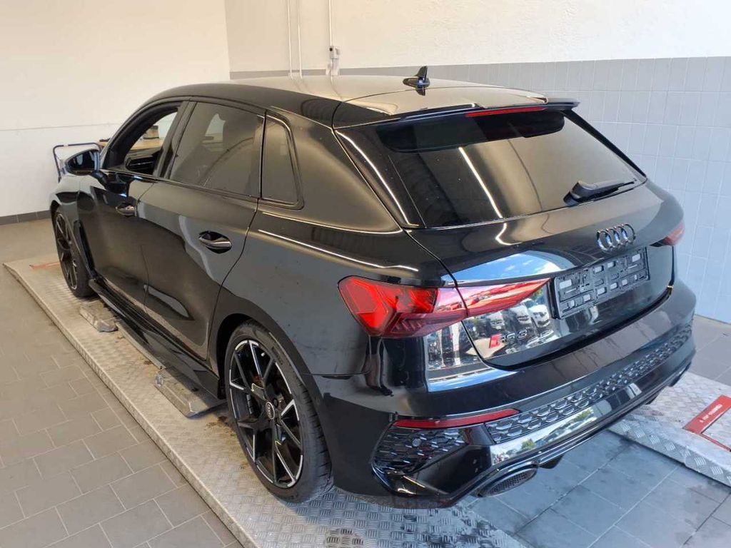 Audi RS3 2023 г. Чёрный, пробег 43990 км