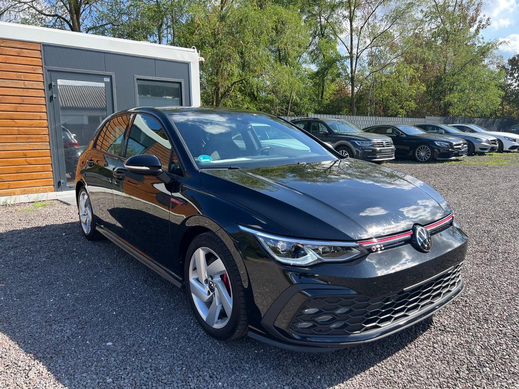 Volkswagen Golf 2024 г. Чёрный, пробег 43500 км