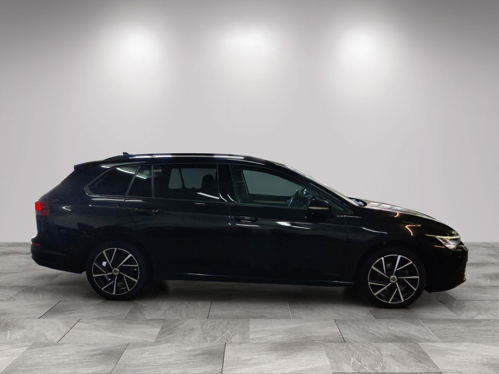 Volkswagen Golf 2022 г. Чёрный, пробег 53240 км
