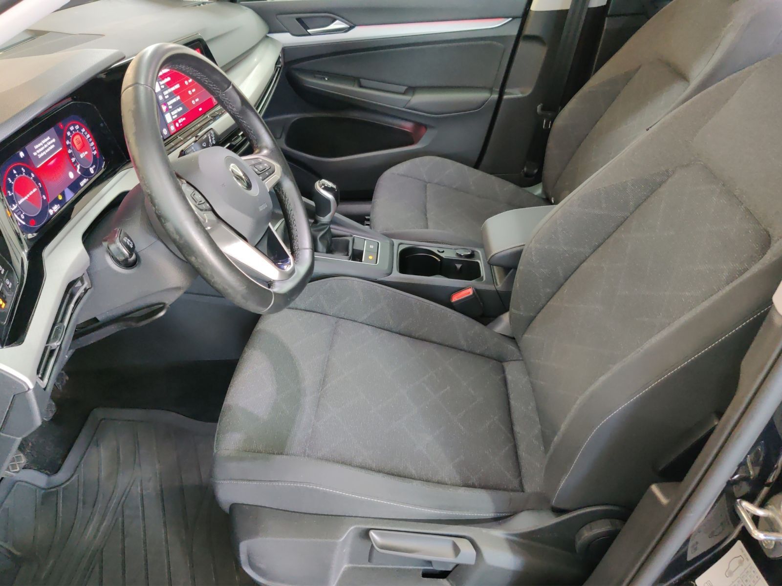 Volkswagen Golf 2022 г. Чёрный, пробег 53240 км