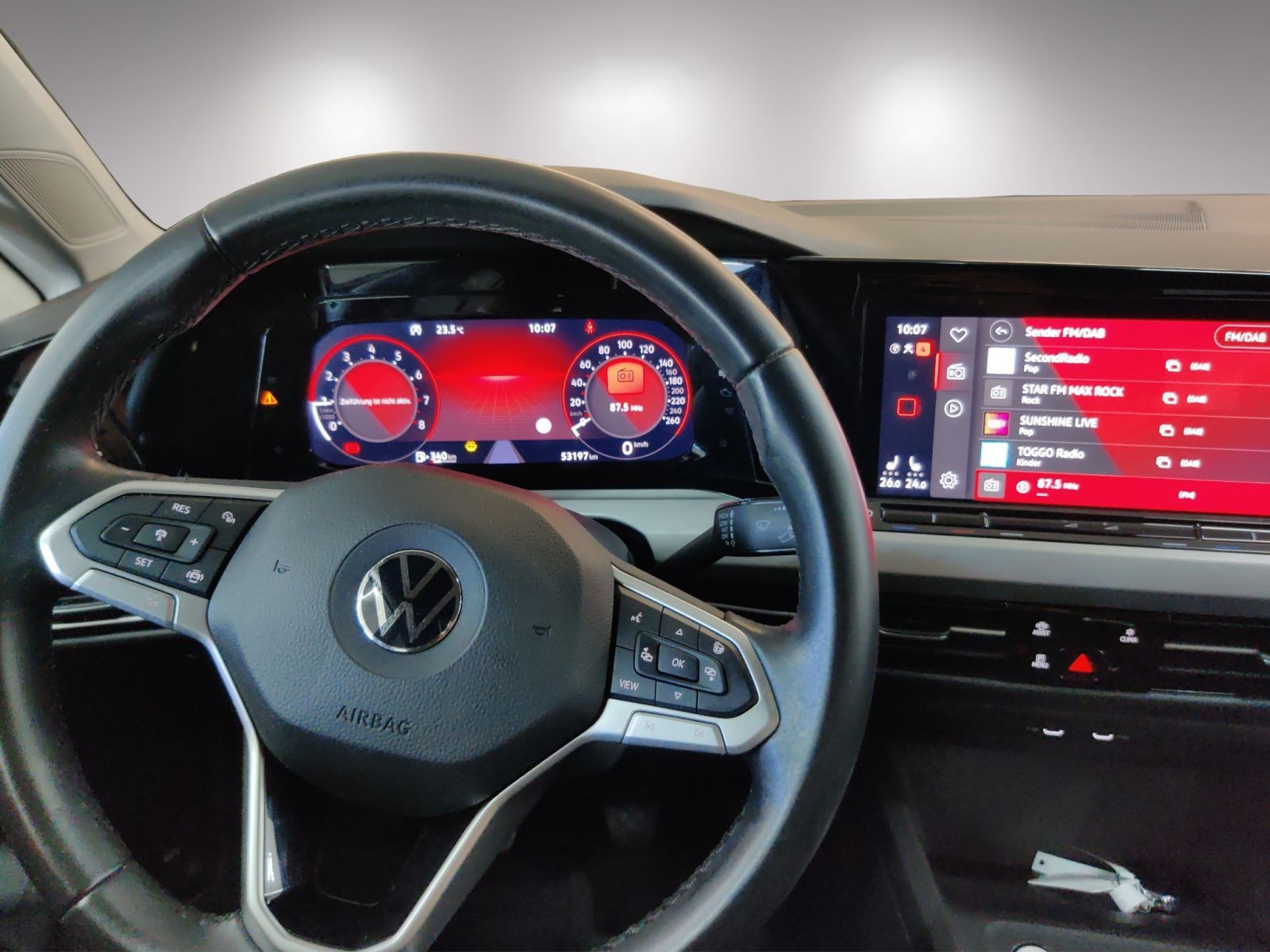 Volkswagen Golf 2022 г. Чёрный, пробег 53240 км