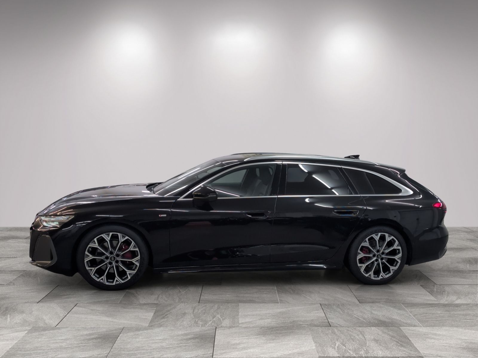Audi A6 2026 г. Чёрный, пробег 16140 км