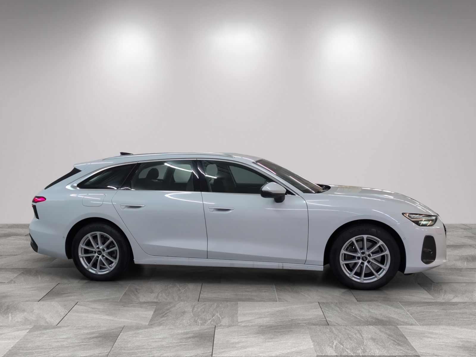 Audi A6 2026 г. Белый, пробег 28320 км